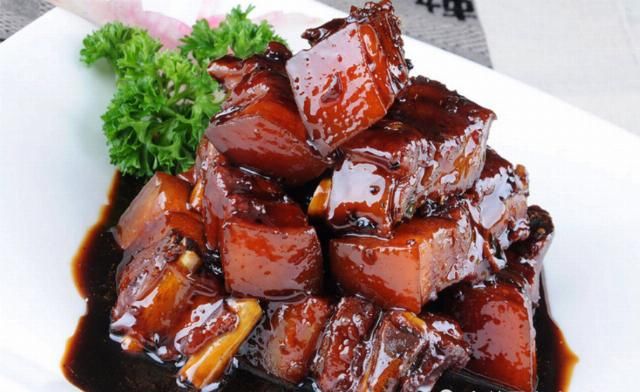  家常红烧|红烧肉口味众多，口味上南北之间还有差异，你是喜欢哪种口味呢？