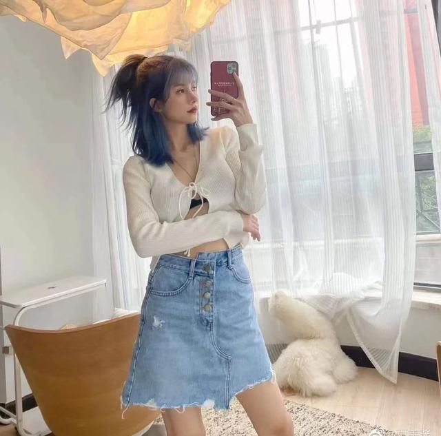  发色|别乱染发了！今夏流行这个神仙发色，洋气又显白