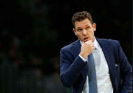  福克斯|沃顿：热身赛对阵热火、雄鹿和快船能让球队更好地做好准备