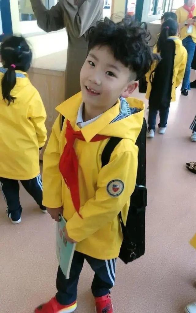  家长|一场突发车祸：1个孩子死亡，6个孩子重生，1000万家长陷入沉默……