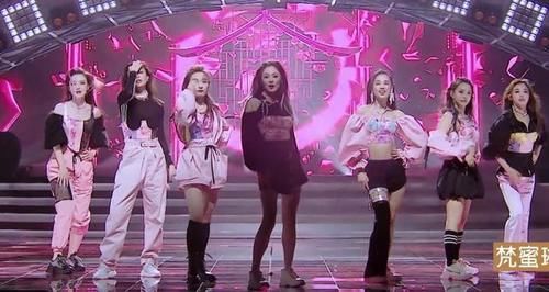  队长|郑希怡受伤，吴昕戏腔表演侧手翻，队长张雨绮情绪失控跑下台
