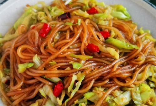 粉条|炒粉条的小妙招,不粘锅,根根爽滑,颜色油亮诱人,只需多做一步