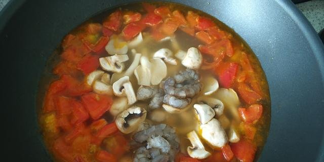  夏天|夏天出汗多，给家人煮这道汤，高蛋白低脂肪，鲜美嫩滑味道真好