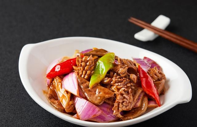  美食|爆炒腰花，软嫩鲜香，营养丰富，学会自己在家做，有益健康的美食