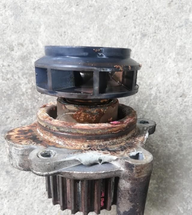 动机熄火|汽车行驶途中突然熄火是咋回事？遇到这种情况应该怎么办？