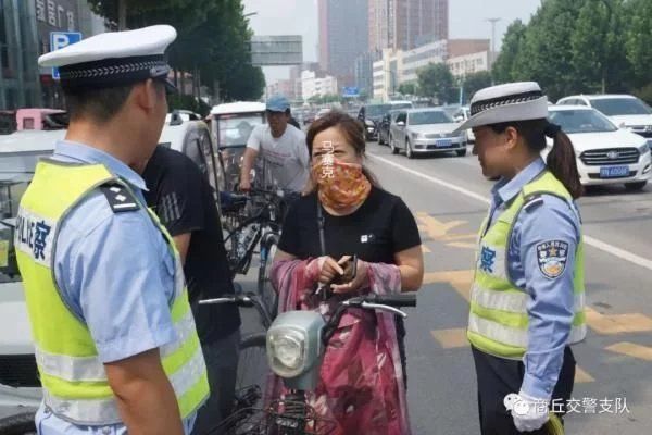 环境|看看都有那些人在破坏文明交通环境、你是否也在其中?