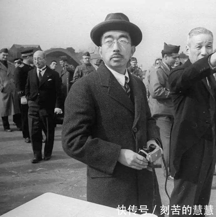 但过|二战结束后, 裕仁天皇虽然没有受到审判, 但过得也很憋屈