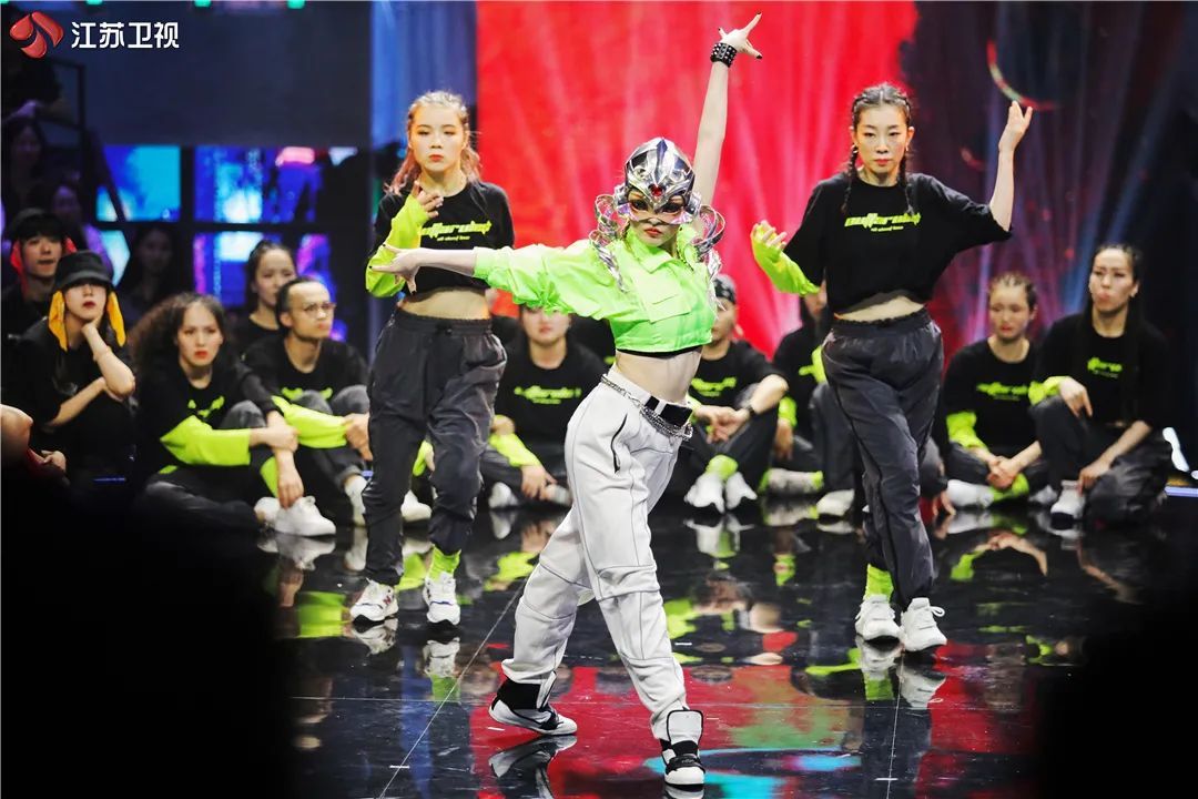  开启|《蒙面舞王》第二赛段已开启，新舞者未揭面身份已被识破？