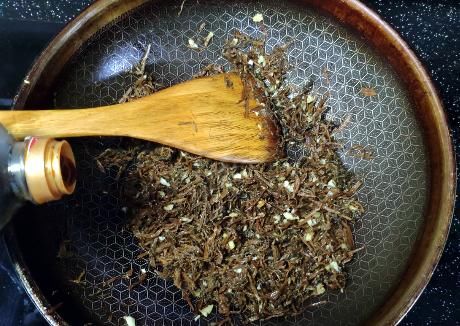  扣肉|豇豆吃不完别扔了，晒干做扣肉，味道好还下饭，不输梅菜做的