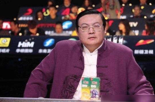  如今|他曾是著名主持人，还用他名字开了节目，如今却淡出荧幕没人用他