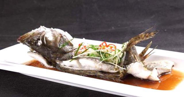  简单|特色家常菜-清蒸桂鱼，肉质鲜嫩有营养，做法简单容易学