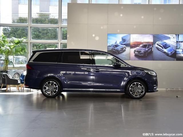 iMAX8|全新中型MPV荣威iMAX8实车 外观十分大气配荣威全新狮标