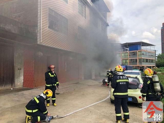  柳江|不满母亲卖楼，柳江区一男子故意纵火，还拿着汽油和两个煤气罐