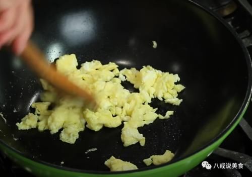  咸香|鸡蛋豆腐炒饭，软糯可口咸香入味，真正的高蛋白食品