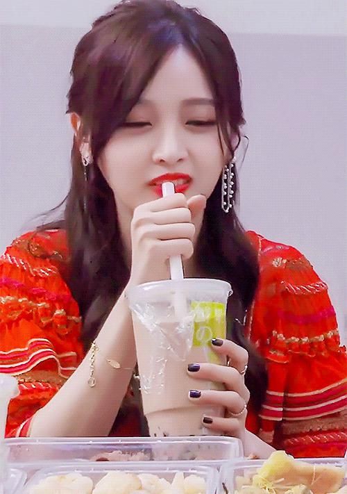  明星|假哭、假吃、当假人，努力创造“奇迹”的明星们，请省省吧！