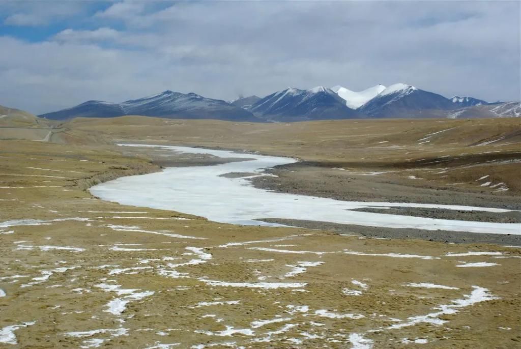 远方|可可西里失踪女生事件,是谁在炮制独自一人的诗与远方?