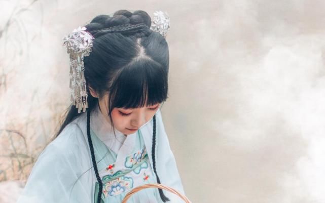  浓妆|不爱浓妆爱素颜的5大星座女：却偏偏招异性喜欢，魅力非常大！