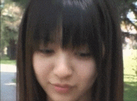 姑娘|搞笑GIF趣图:姑娘表情真的好醉人,我承认我被迷住了