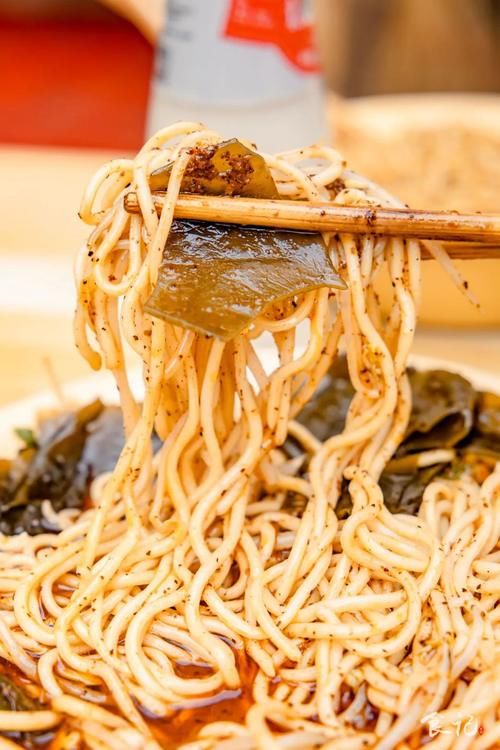 打包|天呐!让人专程驱车上百公里来打包的炸酱面,竟在襄城藏了24年!