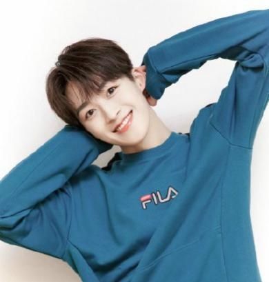 失误|王艺瑾何洛洛先后道歉,爱豆们已表态,网友们还互掐吗?