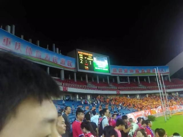  球队|球迷文化之远征军观察：申花最专业，国安最偏执，鲁能的手抓饼