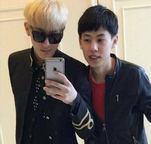 爸爸|年仅52岁，身家高达两百亿，黄子韬爸爸留下故事离开