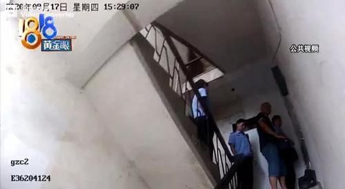 欠债|老赖夫妻欠债不还，女子竟还挥菜刀阻扰执法