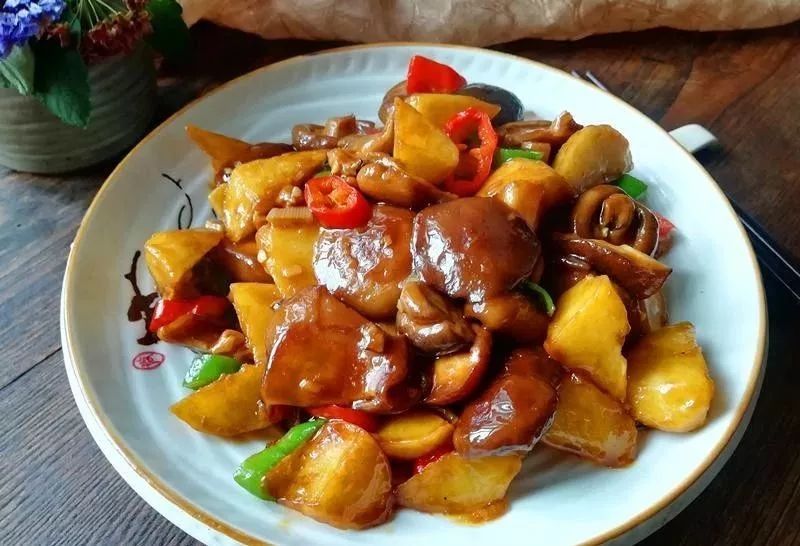 没放|香菇和土豆这样做，一点肉也没放，好吃到停不下来