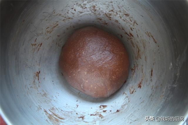  面包店|面包店每天售罄的蘑菇包，酥脆松软、2个管饱，自己做也简单