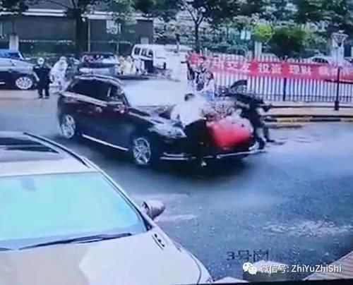 失控|婚车失控撞死姐弟俩,新人照常举行婚礼,他们真的有错吗?