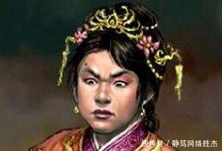 六十二岁的资深宫妃,遭父子两代御姐控,