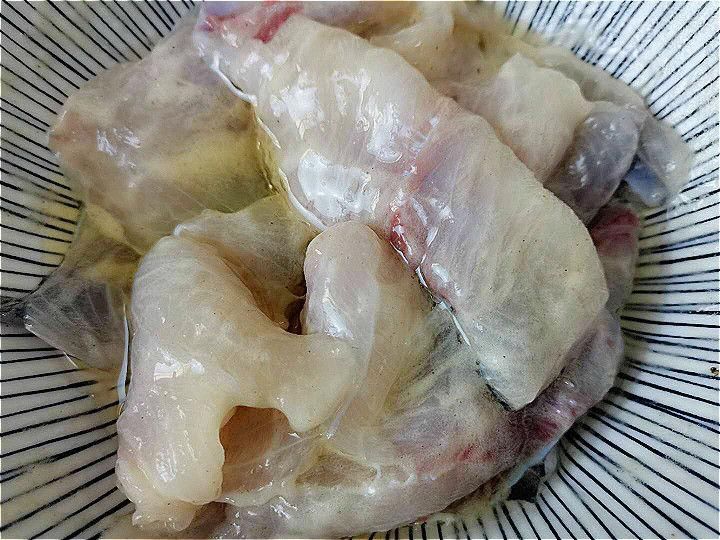  大厨|水煮鱼好吃有窍门！58岁大厨：牢记2点，鱼肉更紧实，还没腥味