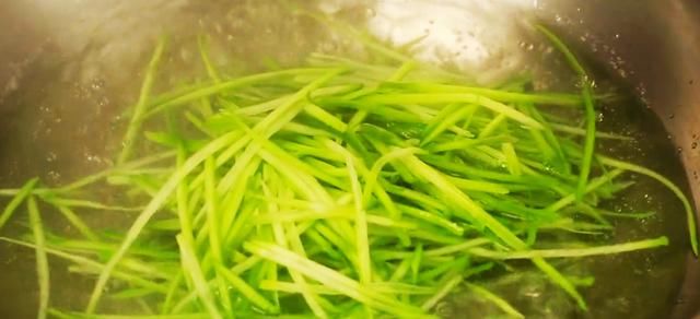 饺子|包萝卜馅的饺子,萝卜需要焯水吗?10人9人做错了,难怪不好吃