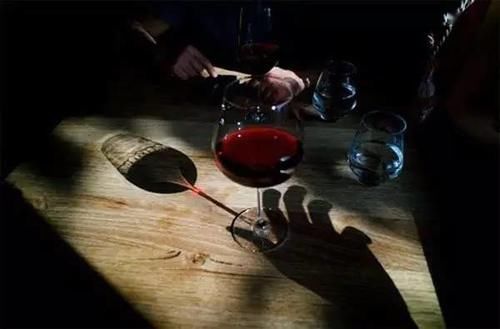 回家|为什么试喝的酒与买回家的口感不一样？