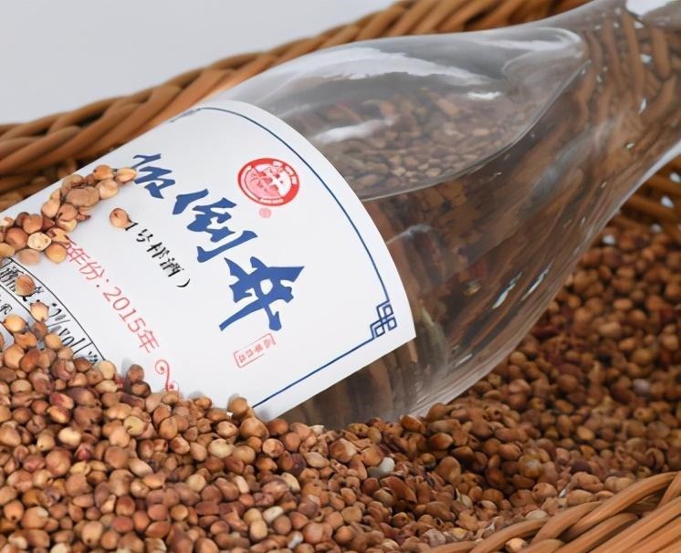 领导|你奇怪吗中国几种“尴尬酒”40多年不温不火,当地领导都在喝