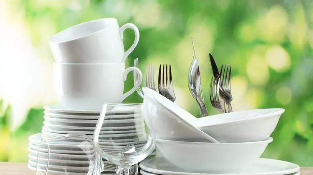  管用|不管碗里油污多重，这几样东西都管用，轻松除油污不用洗洁精