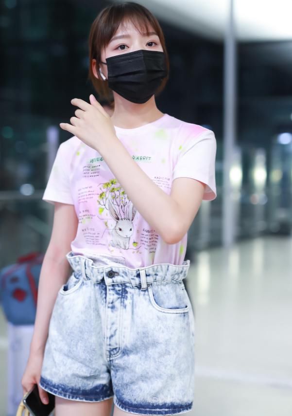 抑郁|任敏抑郁2个月后瘦太多，裤头都能穿出褶皱感，怕是80斤都没？