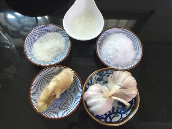  高度白酒|剁辣椒最简单的做法，配方比例告诉你，香辣无添加，放一年都不坏