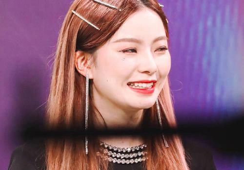  依高|超新星助力榜：希林娜依高第2，陈卓璇第5，王艺瑾脱颖而出