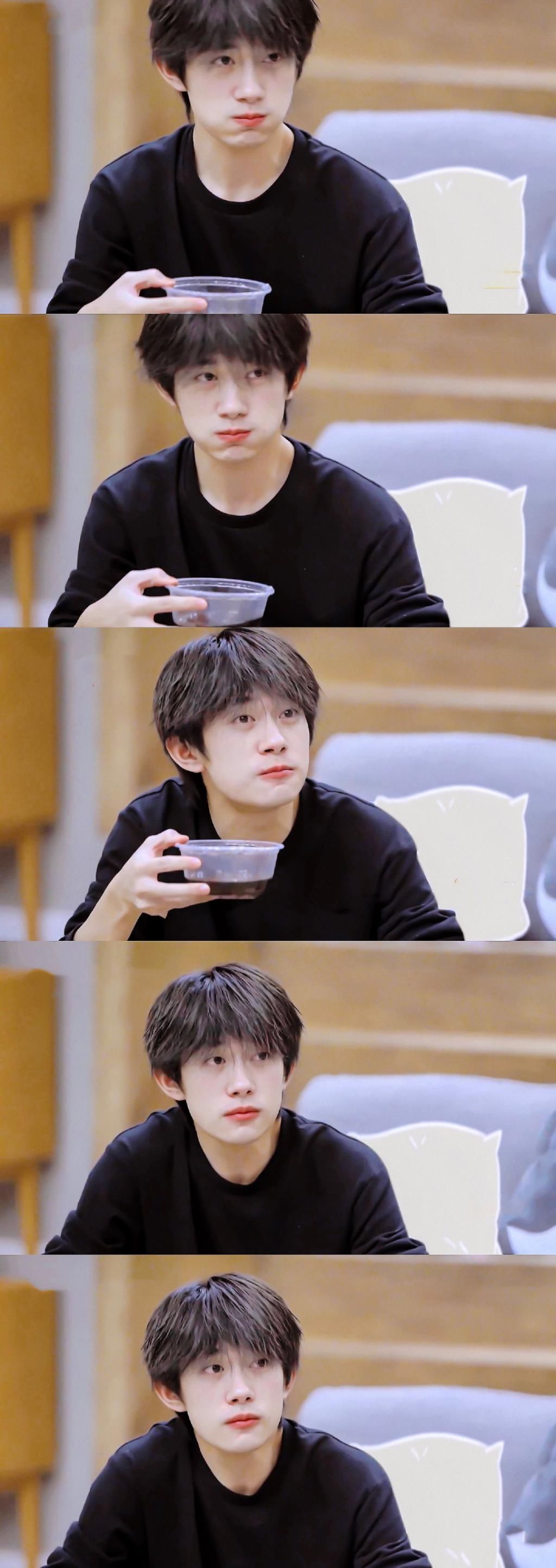  努力|努力向上的三小只TFBOYS，现如今合体黑色羽毛造型，简直太赞了！