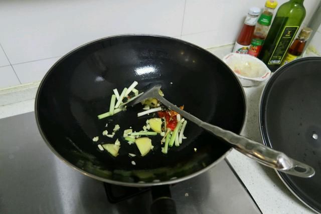  不到|饭店定价200的一道菜，自己做50元不到，连主食都不用搞定一餐