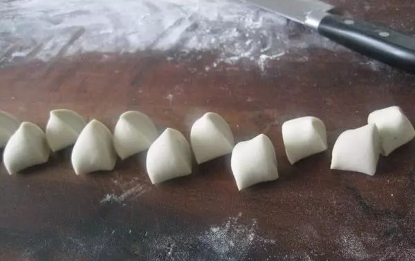  茄子|好多人不知道这菜还能做馅, 吃一次想十次, 赶紧拿它多包几顿饺子!