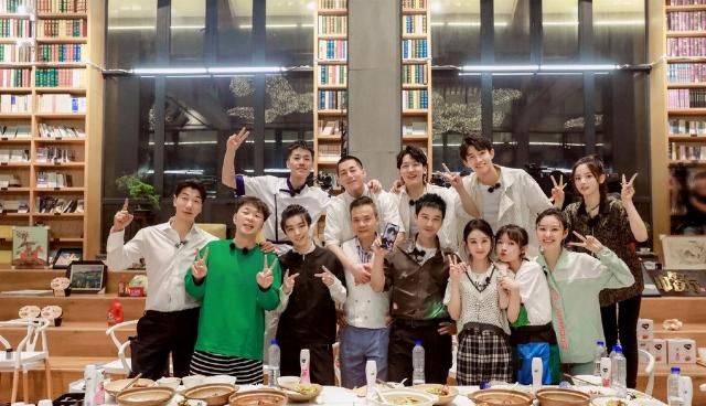  面临|《中餐厅4》生不逢时，哥哥姐姐们太强势，面临《妻子4》相同问题