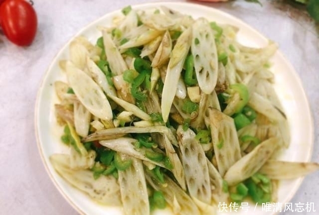 正当|菜正当季,7块钱炒一盘,鲜香脆爽