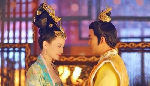 利用|王皇后本是利用武则天对付萧淑妃，可自己为何也被赶下了台？