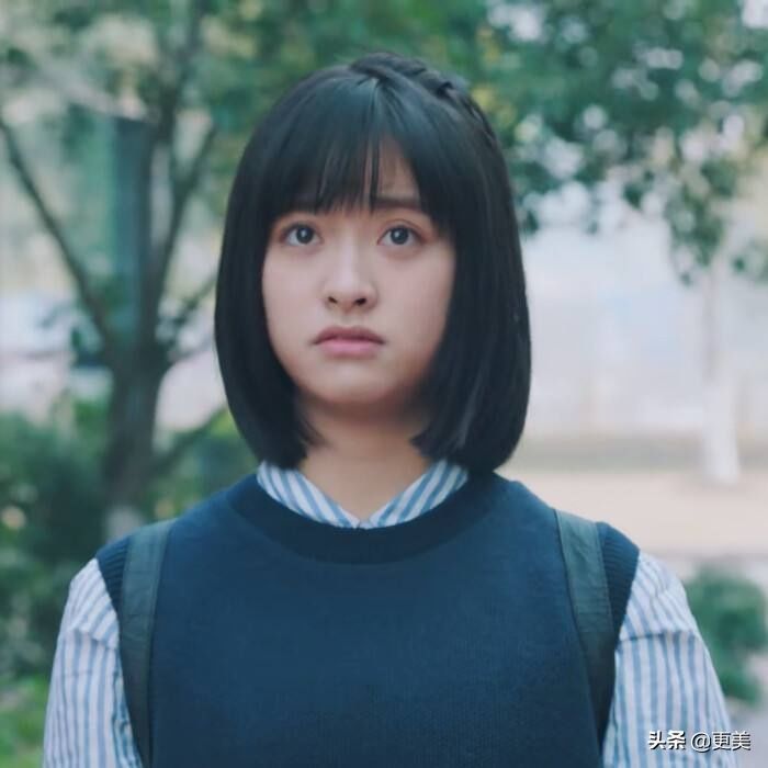  景甜|景甜笑看资源咖断层降级，这脸也吸金？