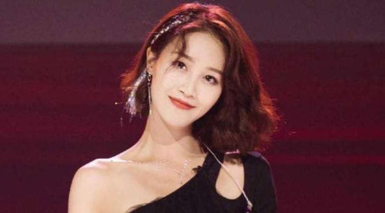  黄龄|《浪姐》：黄龄不满蓝盈莹，选择更强团友，一举翻身！