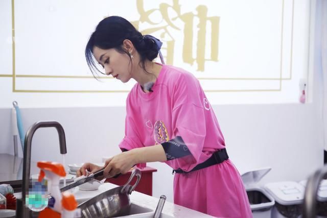  立人|中餐厅难道真要“凉了”？立人设恶意剪辑，道歉态度引争议