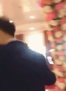 日子|搞笑GIF:这些日子受尽了多少委屈,在老丈人面前哭成这样啊。