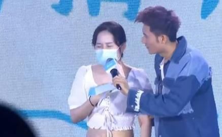  主持人|所以邓伦到底有多好看？能给我看看现场照吗？